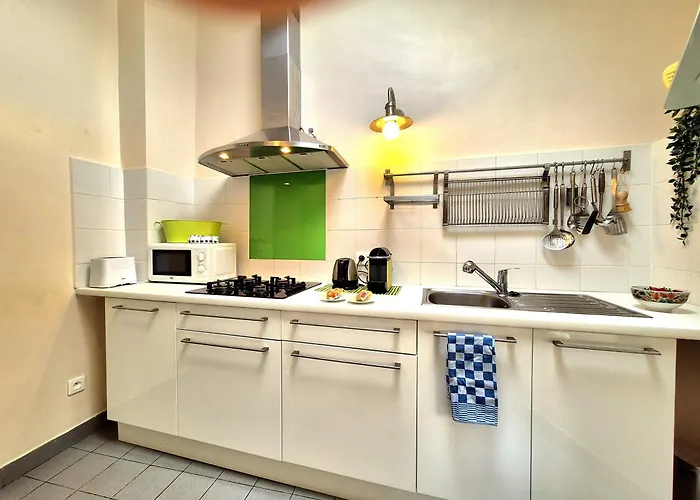 L'artiste - Balcon - Clim Apartment Nimes